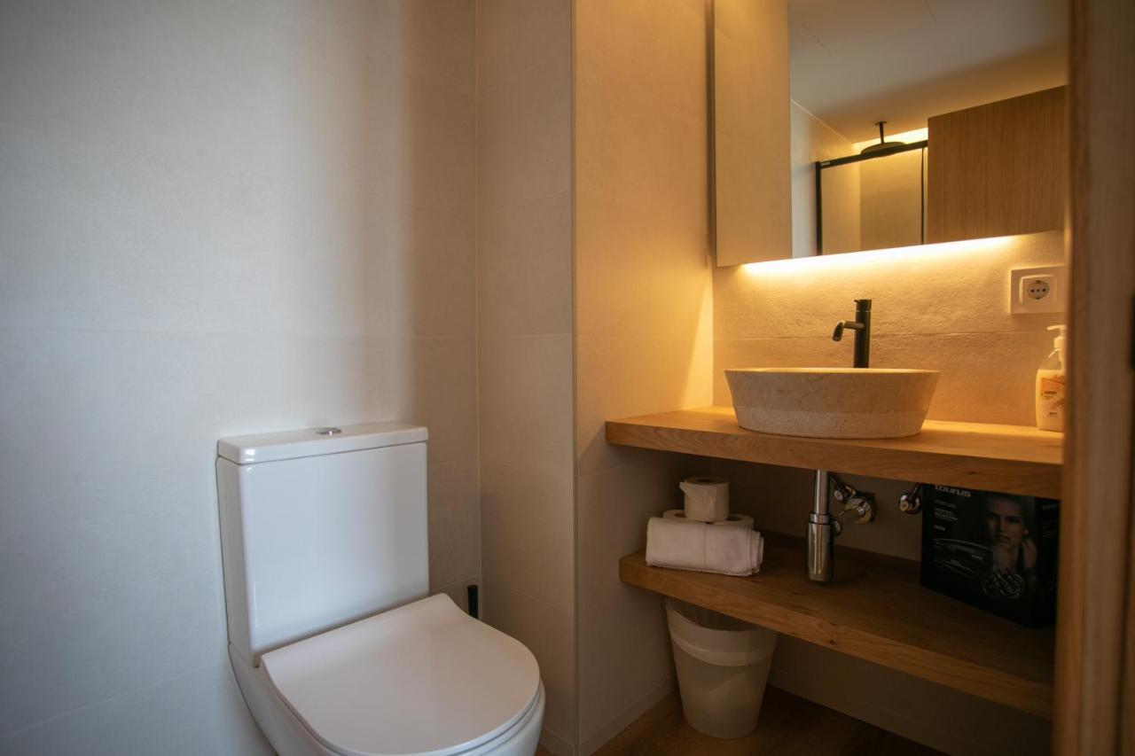 Beachfront Holiday Apartment Lotja 7 - Grupo Berna 콜로니아 산트 호르디 외부 사진
